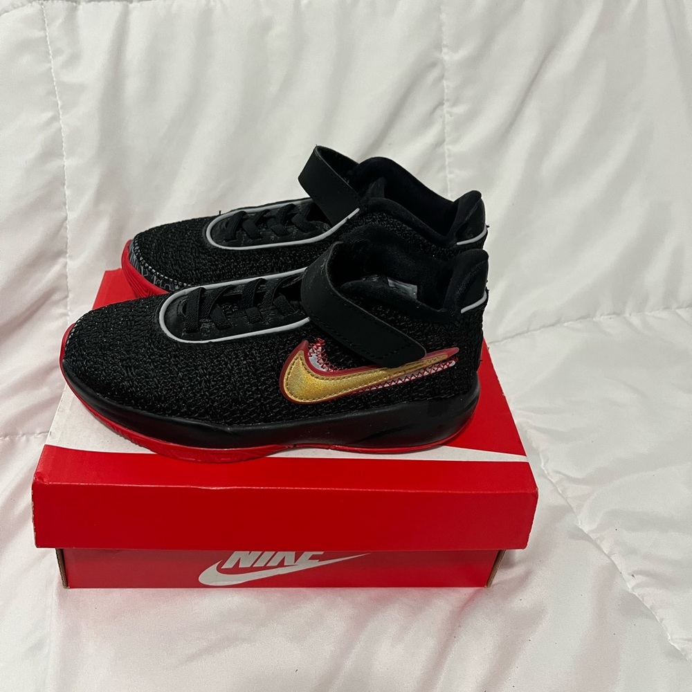 Child’s Nike sneakers New never worn